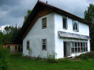 casa de paja, autoconstruccion con paja, bioconstruccion, casas de paja, como hacer una casa, casa de fardos de paja, casa de alpacas, casa natural, casa ecologica, casa sostenible, vida alternativa, curso autoconstruccion, como contruir con paja, ecoaldea, casas baratas, autosuficiencia, sistema autoportante de construccion con paja, revoco casa paja