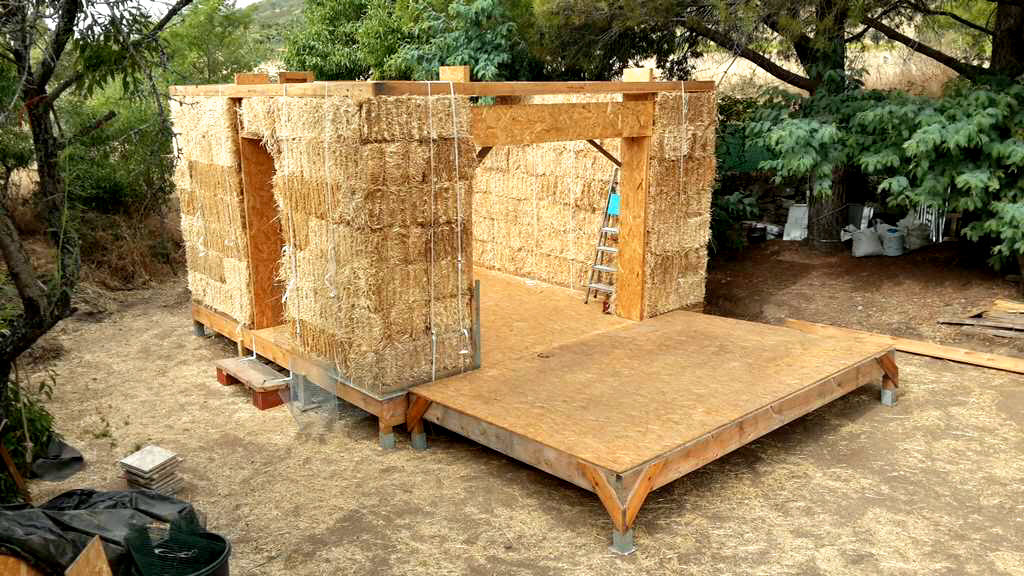casa de paja, bioconstruccion, casas de paja, como hacer una casa, casas baratas, autoconstruccion, curso bioconstruccion, construir con paja, casa de balas de paja